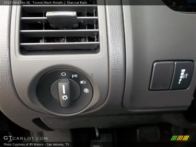 Tuxedo Black Metallic / Charcoal Black 2013 Ford Flex SE