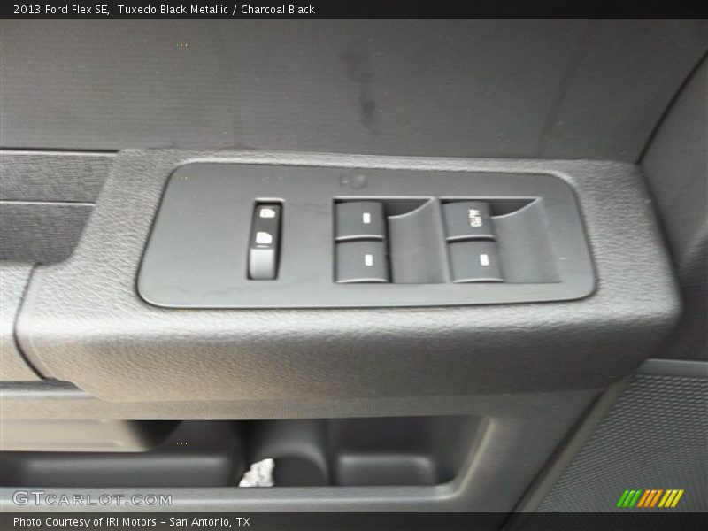 Tuxedo Black Metallic / Charcoal Black 2013 Ford Flex SE