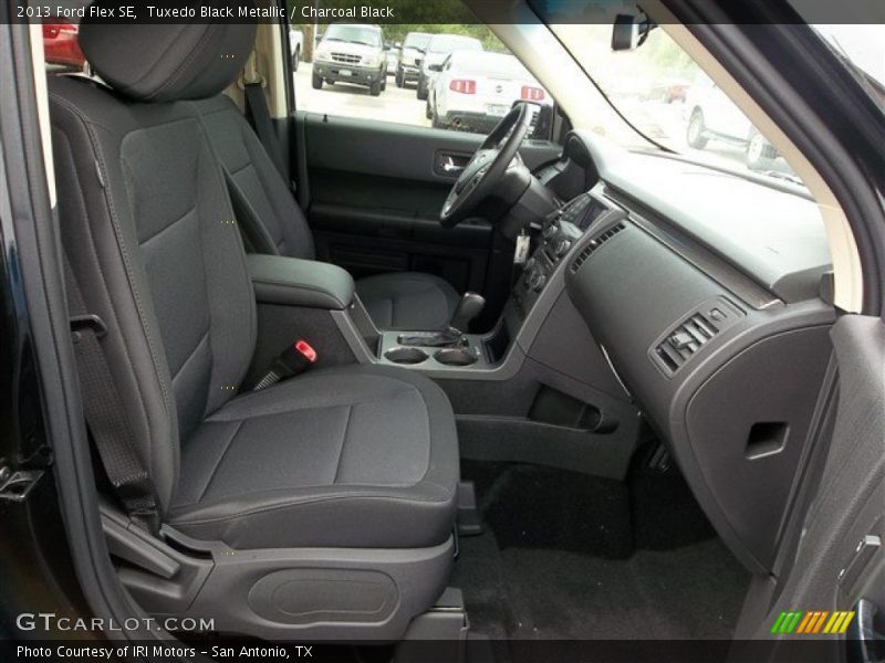Tuxedo Black Metallic / Charcoal Black 2013 Ford Flex SE