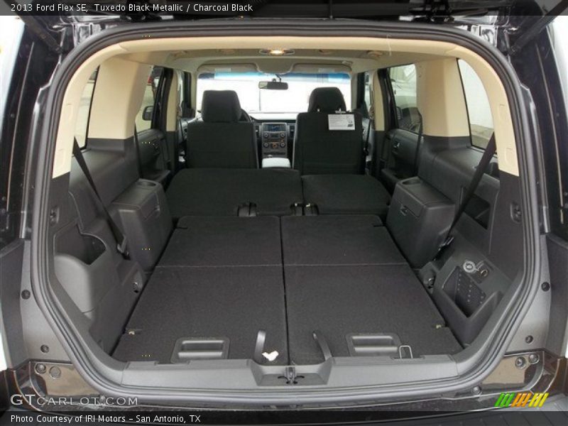 Tuxedo Black Metallic / Charcoal Black 2013 Ford Flex SE