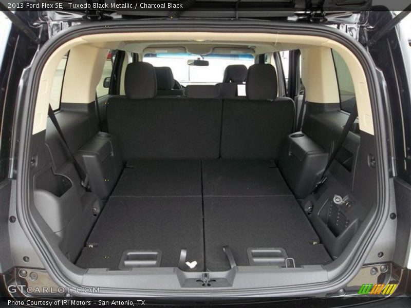 Tuxedo Black Metallic / Charcoal Black 2013 Ford Flex SE