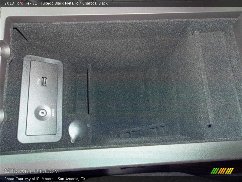 Tuxedo Black Metallic / Charcoal Black 2013 Ford Flex SE