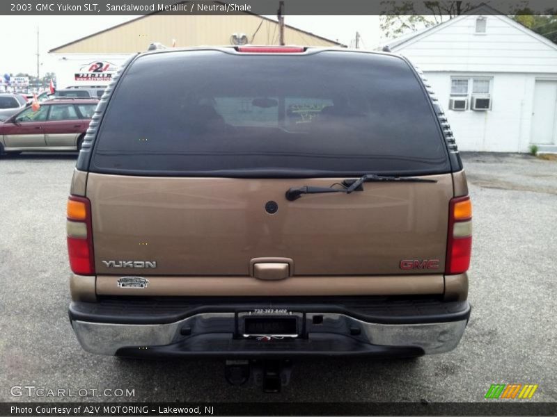 Sandalwood Metallic / Neutral/Shale 2003 GMC Yukon SLT