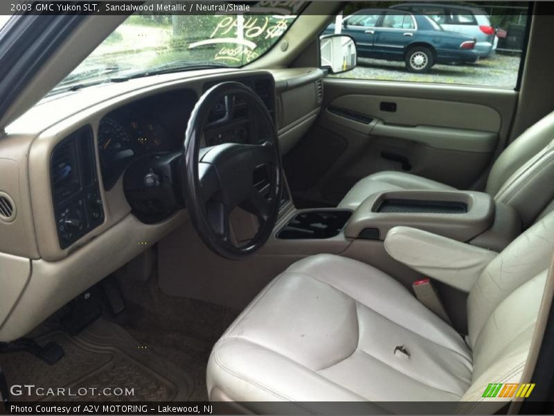 Sandalwood Metallic / Neutral/Shale 2003 GMC Yukon SLT