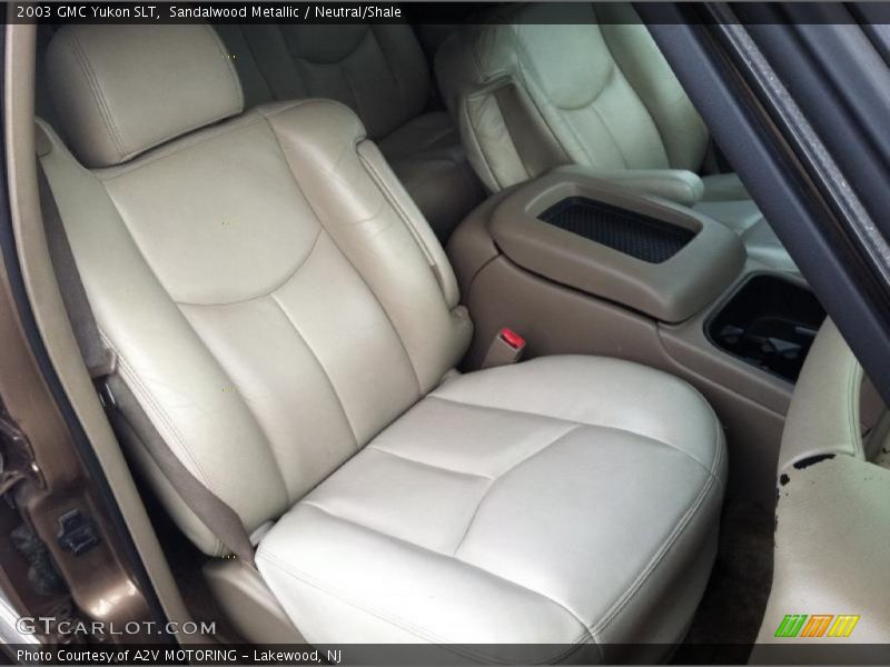 Sandalwood Metallic / Neutral/Shale 2003 GMC Yukon SLT
