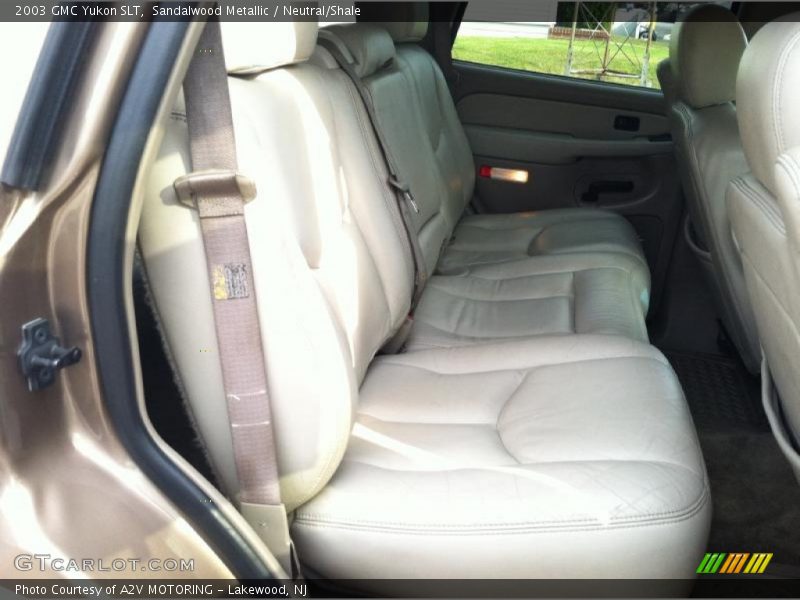 Sandalwood Metallic / Neutral/Shale 2003 GMC Yukon SLT