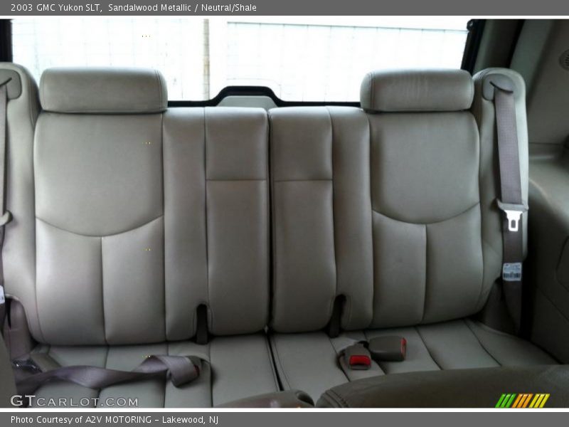 Sandalwood Metallic / Neutral/Shale 2003 GMC Yukon SLT