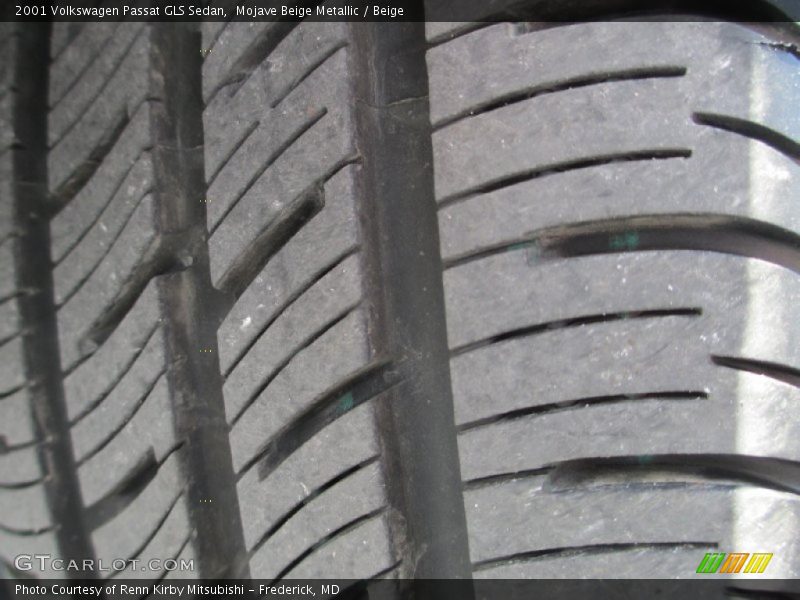 Mojave Beige Metallic / Beige 2001 Volkswagen Passat GLS Sedan