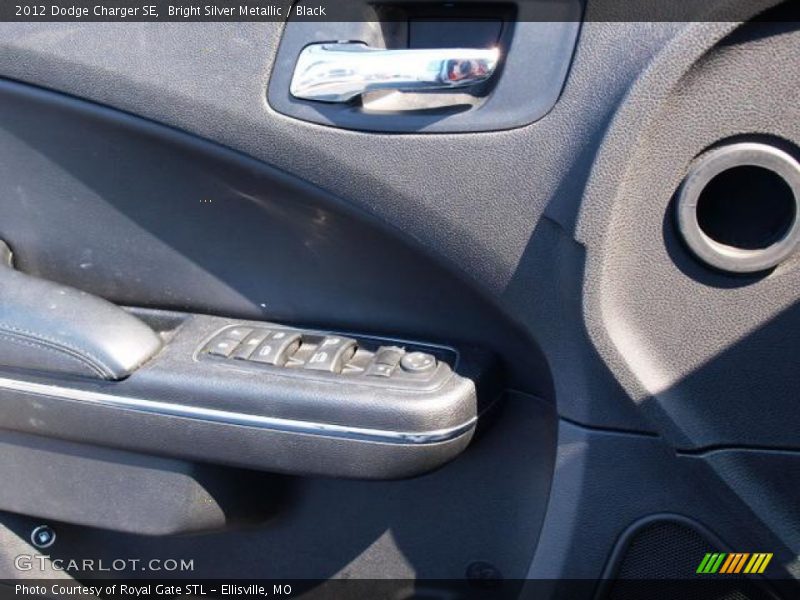 Bright Silver Metallic / Black 2012 Dodge Charger SE