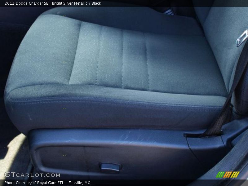Bright Silver Metallic / Black 2012 Dodge Charger SE
