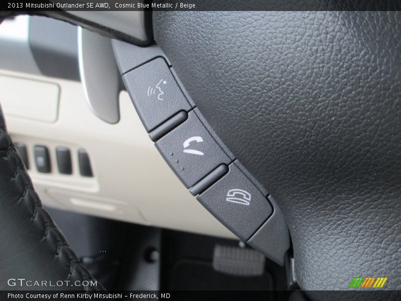 Controls of 2013 Outlander SE AWD
