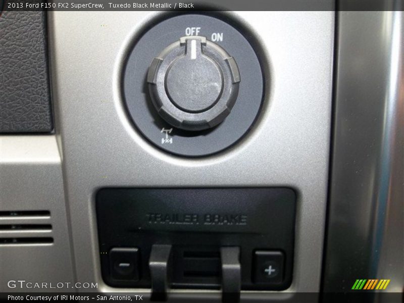Tuxedo Black Metallic / Black 2013 Ford F150 FX2 SuperCrew