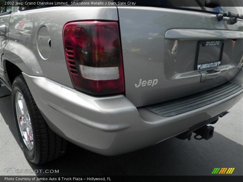 Silverstone Metallic / Dark Slate Gray 2002 Jeep Grand Cherokee Limited