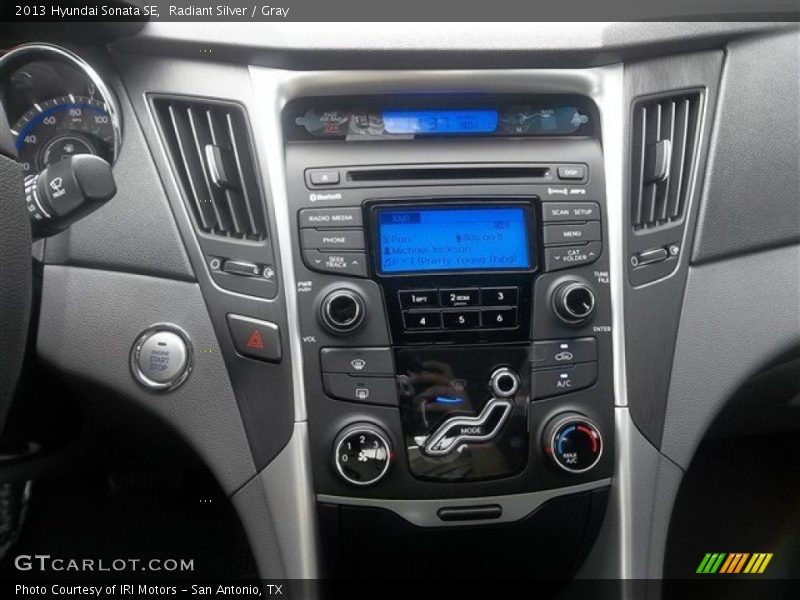Radiant Silver / Gray 2013 Hyundai Sonata SE