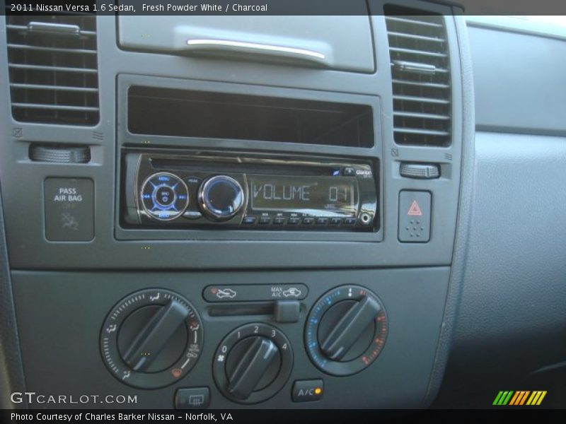 Fresh Powder White / Charcoal 2011 Nissan Versa 1.6 Sedan