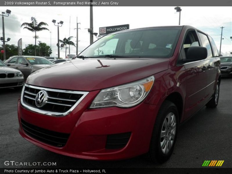 Pomegranate Red Metallic / Aero Grey 2009 Volkswagen Routan S