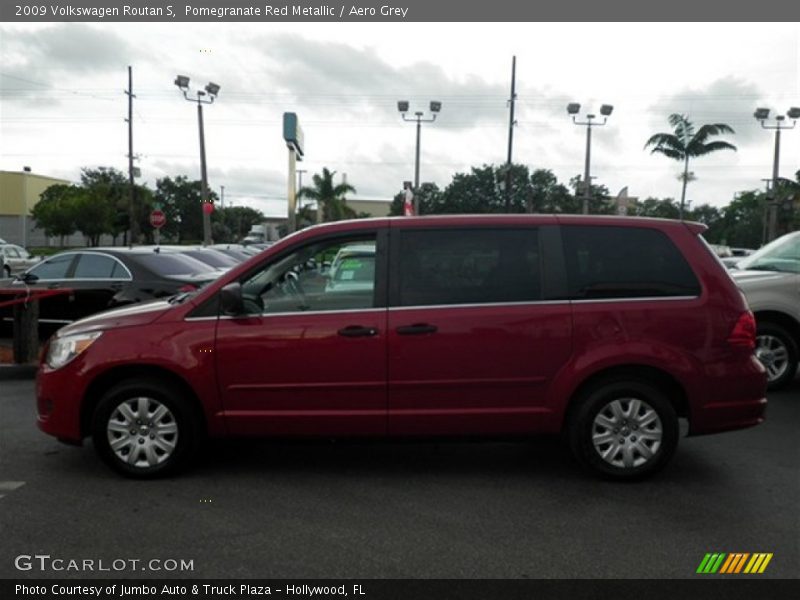 Pomegranate Red Metallic / Aero Grey 2009 Volkswagen Routan S
