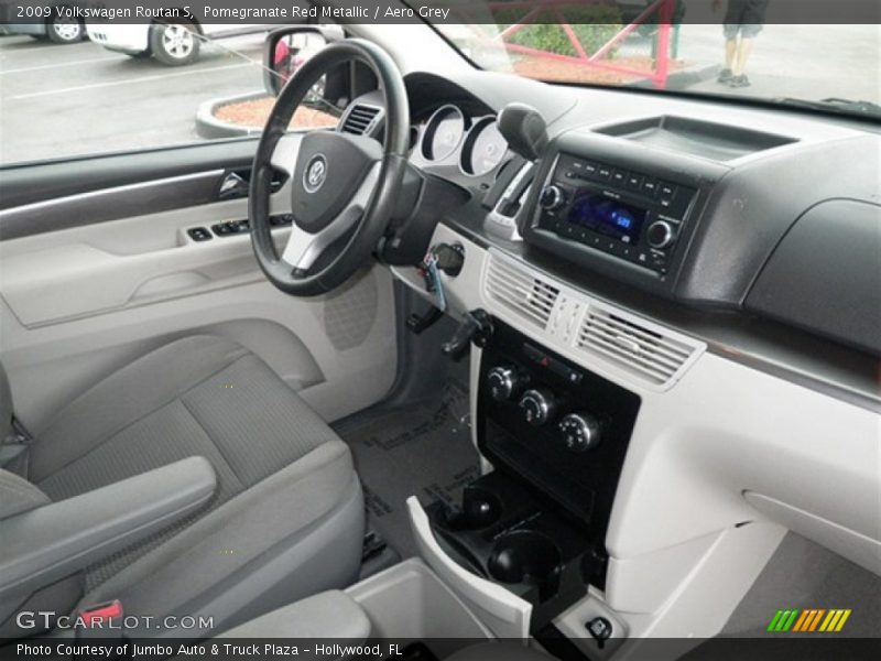 Pomegranate Red Metallic / Aero Grey 2009 Volkswagen Routan S