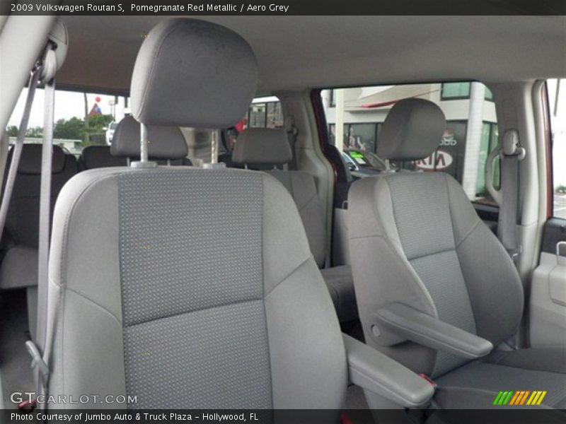 Pomegranate Red Metallic / Aero Grey 2009 Volkswagen Routan S