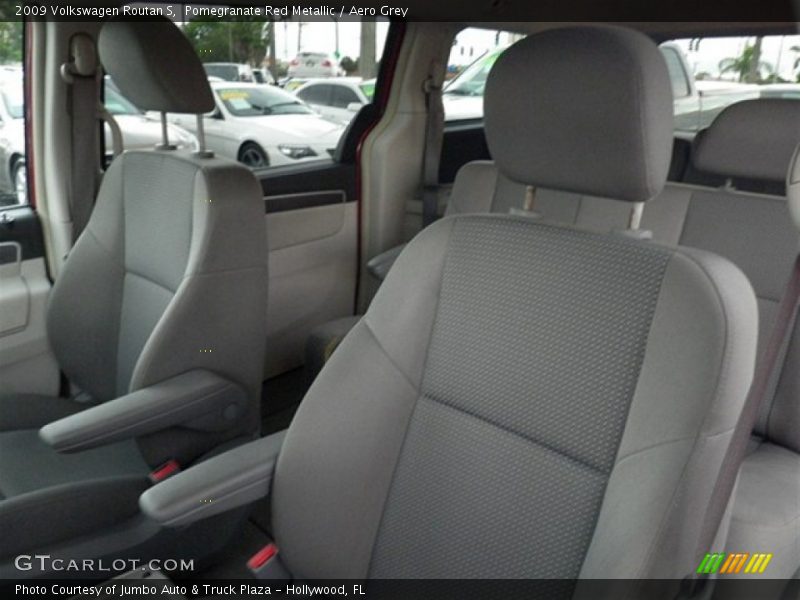 Pomegranate Red Metallic / Aero Grey 2009 Volkswagen Routan S