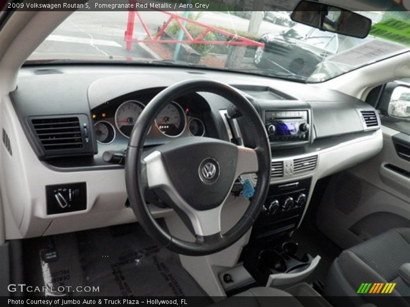 Pomegranate Red Metallic / Aero Grey 2009 Volkswagen Routan S