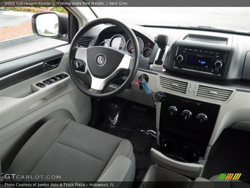 Pomegranate Red Metallic / Aero Grey 2009 Volkswagen Routan S