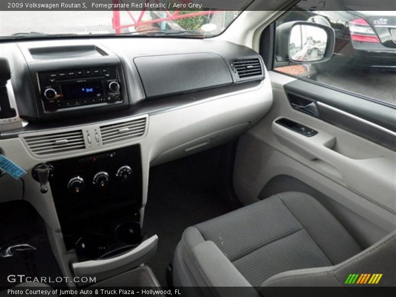 Pomegranate Red Metallic / Aero Grey 2009 Volkswagen Routan S