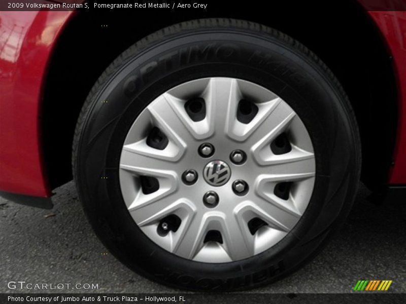 Pomegranate Red Metallic / Aero Grey 2009 Volkswagen Routan S