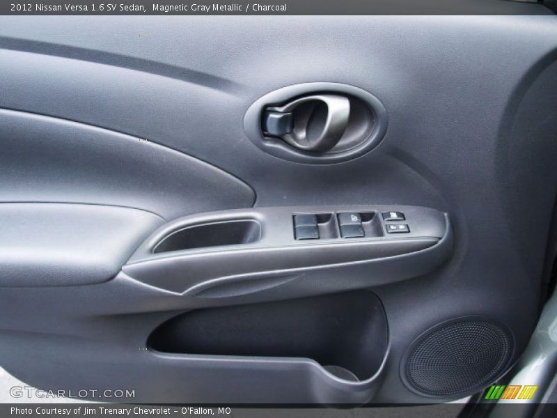 Door Panel of 2012 Versa 1.6 SV Sedan
