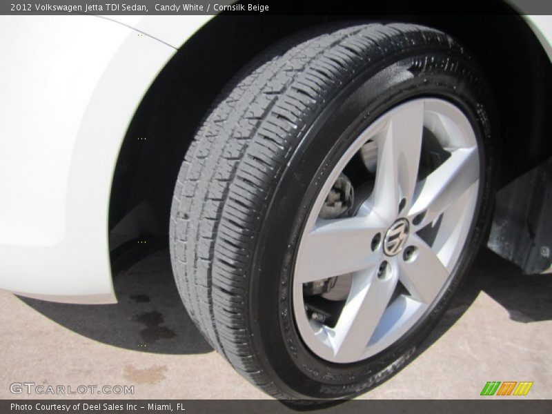 Candy White / Cornsilk Beige 2012 Volkswagen Jetta TDI Sedan