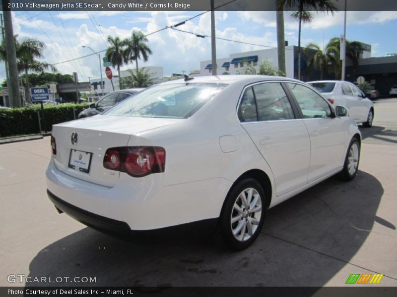 Candy White / Cornsilk Beige 2010 Volkswagen Jetta SE Sedan
