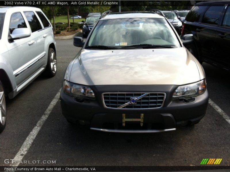 Ash Gold Metallic / Graphite 2002 Volvo V70 2.4T XC AWD Wagon