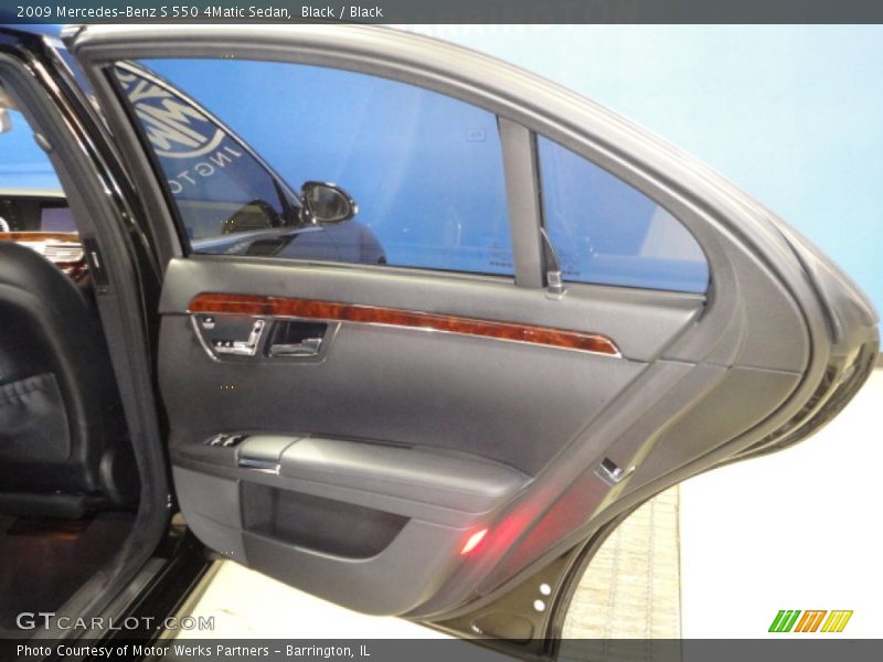 Black / Black 2009 Mercedes-Benz S 550 4Matic Sedan