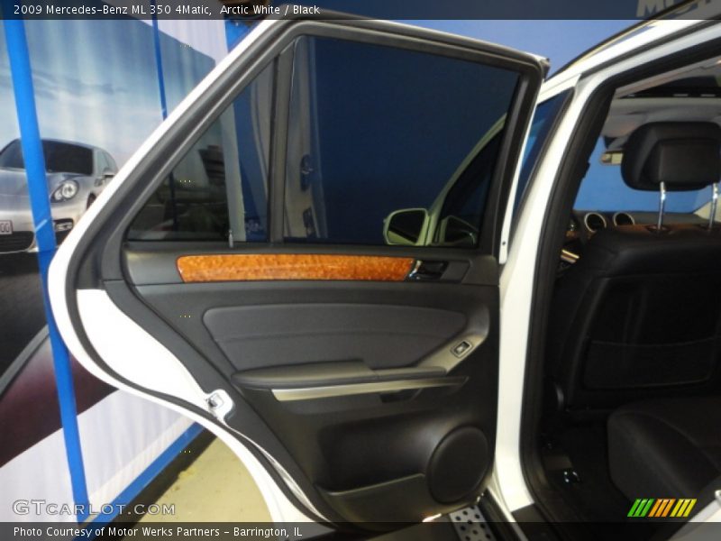 Arctic White / Black 2009 Mercedes-Benz ML 350 4Matic