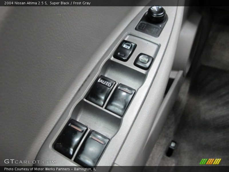 Super Black / Frost Gray 2004 Nissan Altima 2.5 S