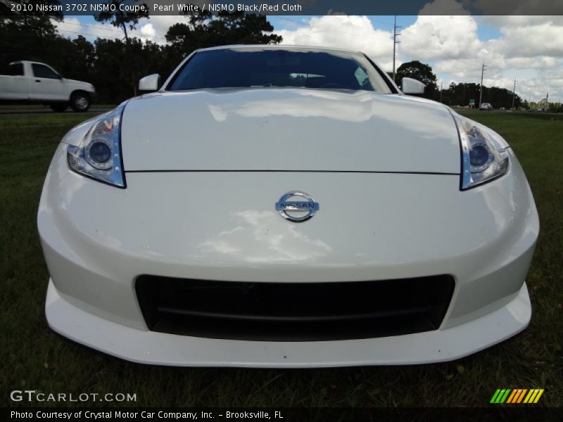 Pearl White / NISMO Black/Red Cloth 2010 Nissan 370Z NISMO Coupe