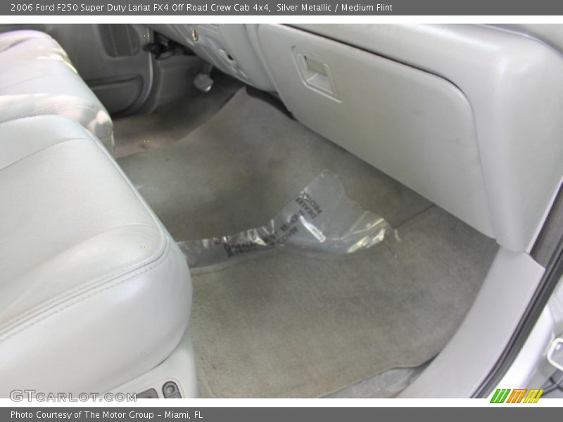 Silver Metallic / Medium Flint 2006 Ford F250 Super Duty Lariat FX4 Off Road Crew Cab 4x4