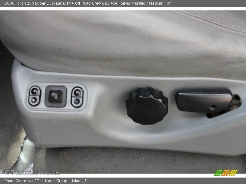 Silver Metallic / Medium Flint 2006 Ford F250 Super Duty Lariat FX4 Off Road Crew Cab 4x4