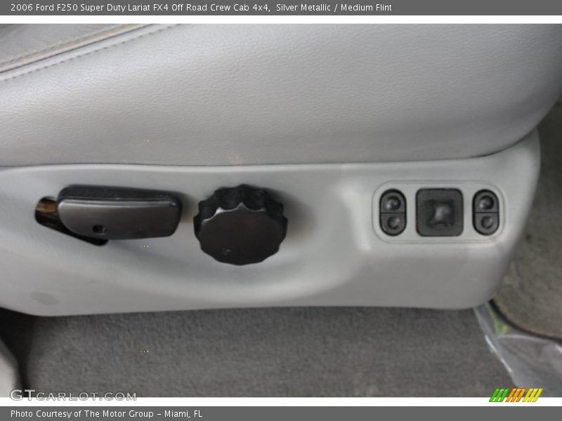 Silver Metallic / Medium Flint 2006 Ford F250 Super Duty Lariat FX4 Off Road Crew Cab 4x4