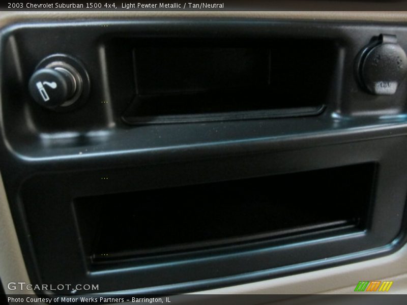 Light Pewter Metallic / Tan/Neutral 2003 Chevrolet Suburban 1500 4x4