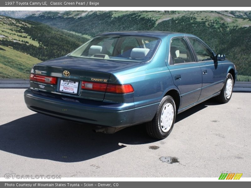 Classic Green Pearl / Beige 1997 Toyota Camry LE
