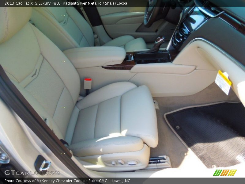 Radiant Silver Metallic / Shale/Cocoa 2013 Cadillac XTS Luxury FWD