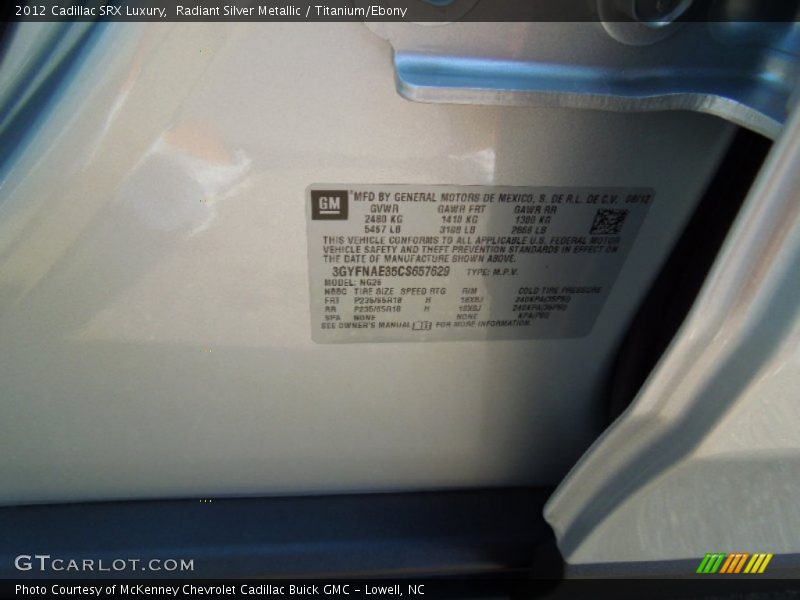 Radiant Silver Metallic / Titanium/Ebony 2012 Cadillac SRX Luxury