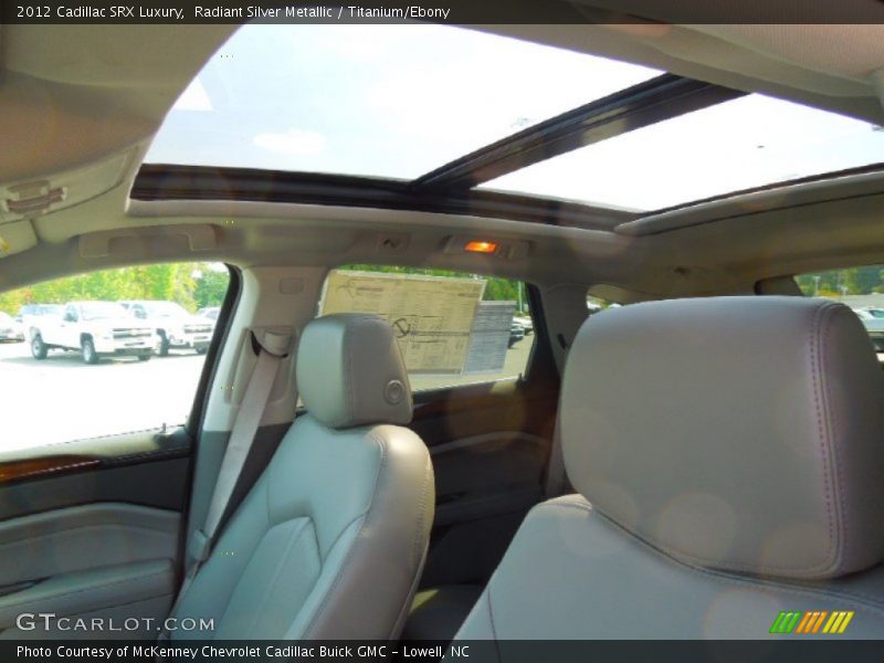 Radiant Silver Metallic / Titanium/Ebony 2012 Cadillac SRX Luxury
