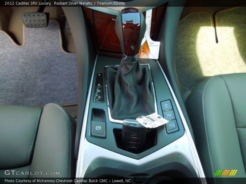 Radiant Silver Metallic / Titanium/Ebony 2012 Cadillac SRX Luxury