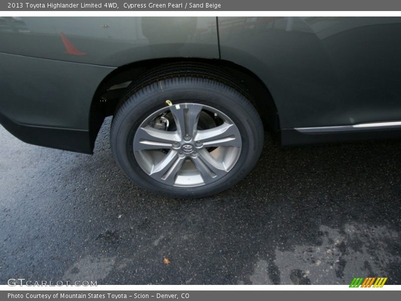 Cypress Green Pearl / Sand Beige 2013 Toyota Highlander Limited 4WD
