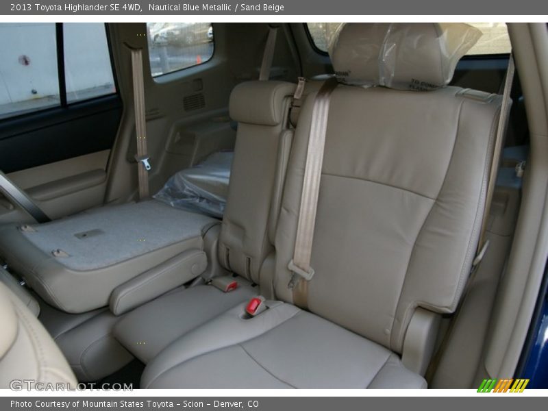 Nautical Blue Metallic / Sand Beige 2013 Toyota Highlander SE 4WD