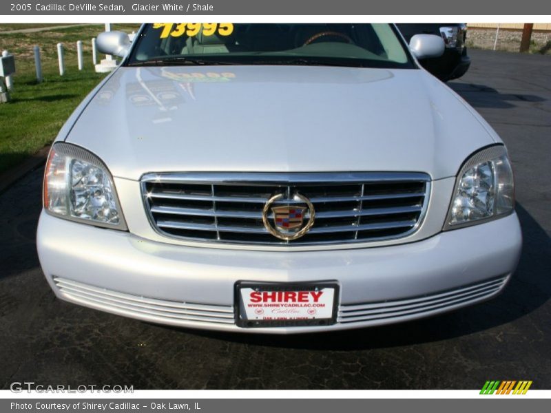 Glacier White / Shale 2005 Cadillac DeVille Sedan