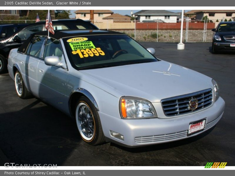 Glacier White / Shale 2005 Cadillac DeVille Sedan