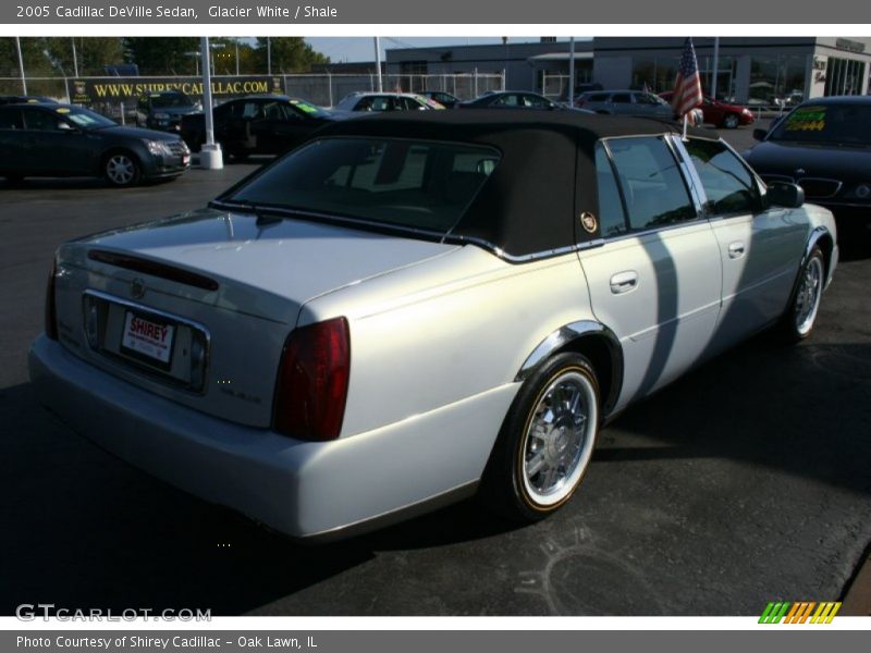 Glacier White / Shale 2005 Cadillac DeVille Sedan